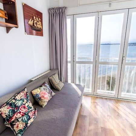 Primera linea de mar. Apartamento turístico Salou Exterior foto