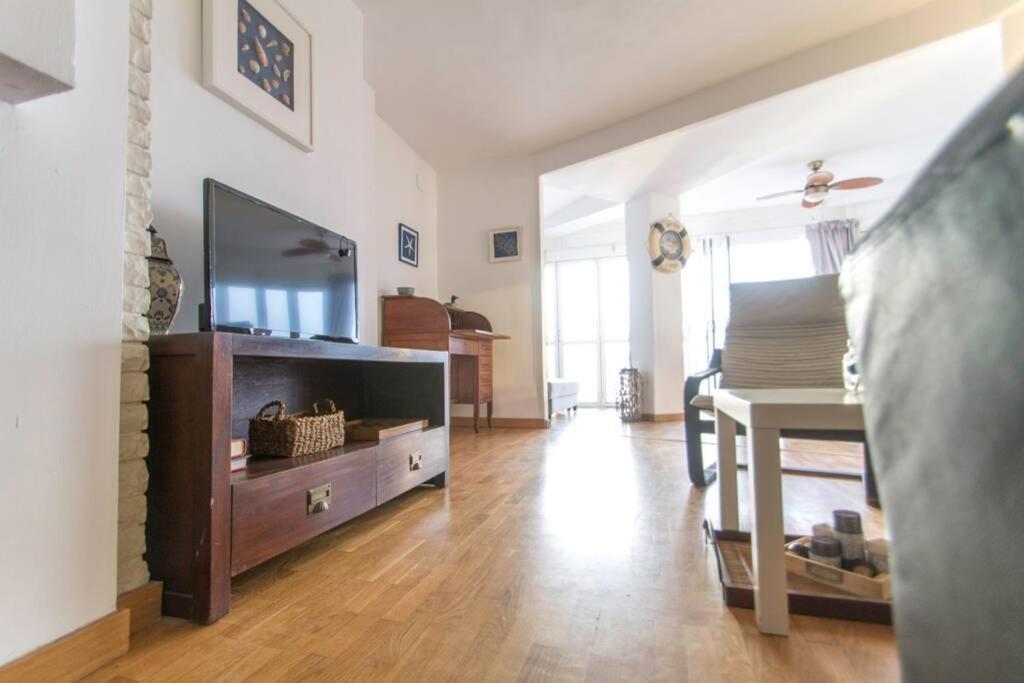 Primera linea de mar. Apartamento turístico Salou Exterior foto
