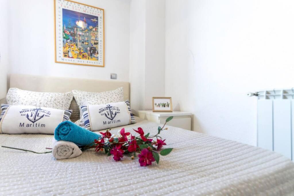 Primera linea de mar. Apartamento turístico Salou Exterior foto