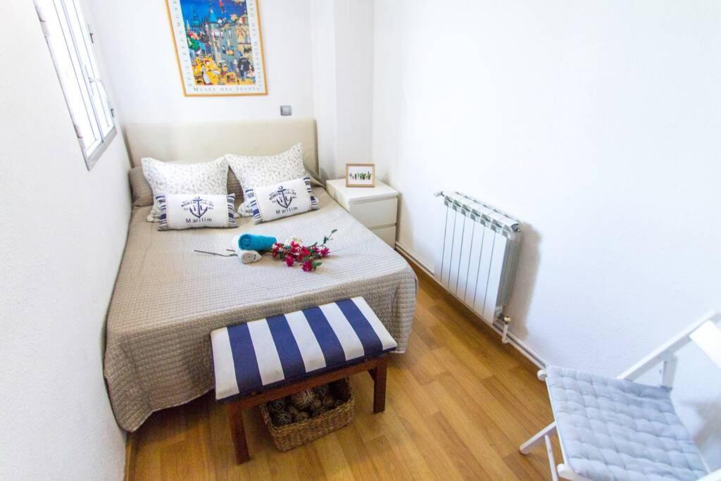 Primera linea de mar. Apartamento turístico Salou Exterior foto