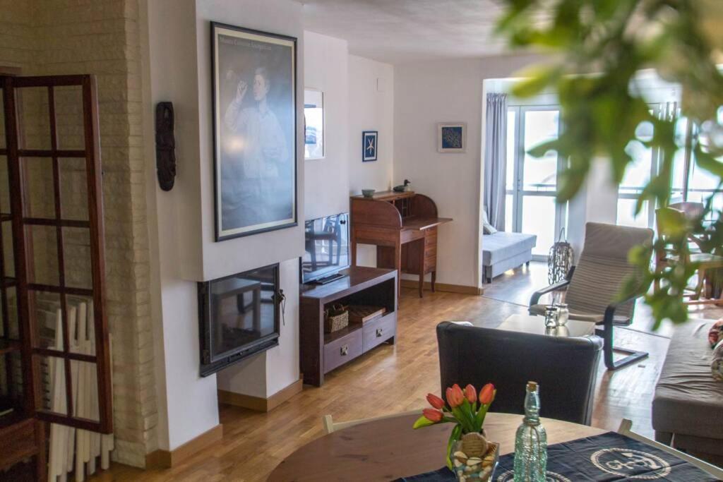 Primera linea de mar. Apartamento turístico Salou Exterior foto