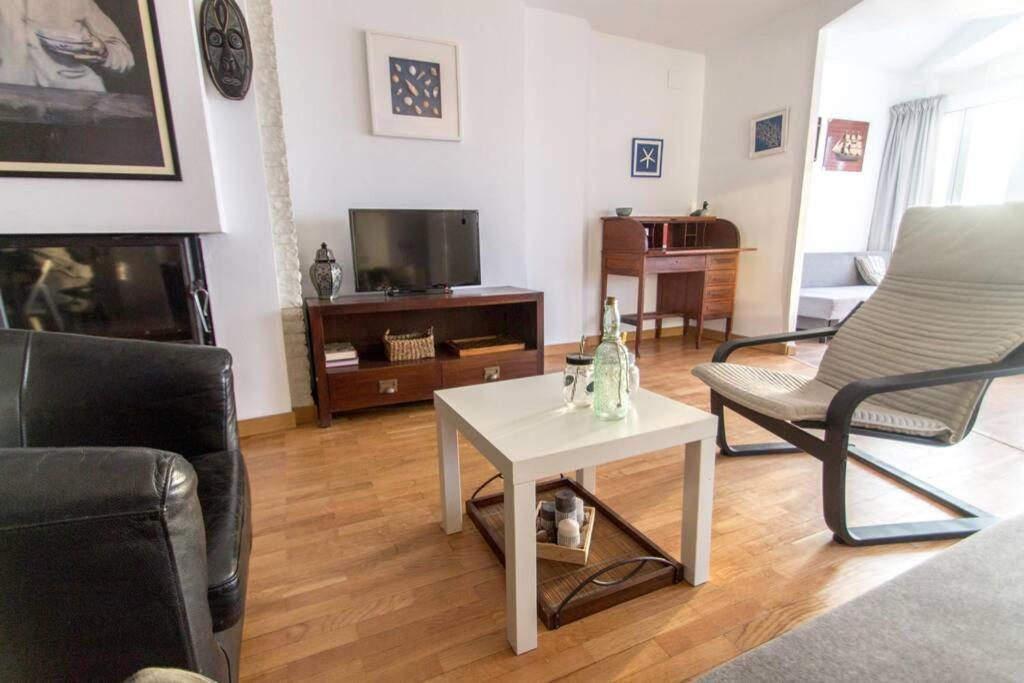 Primera linea de mar. Apartamento turístico Salou Exterior foto
