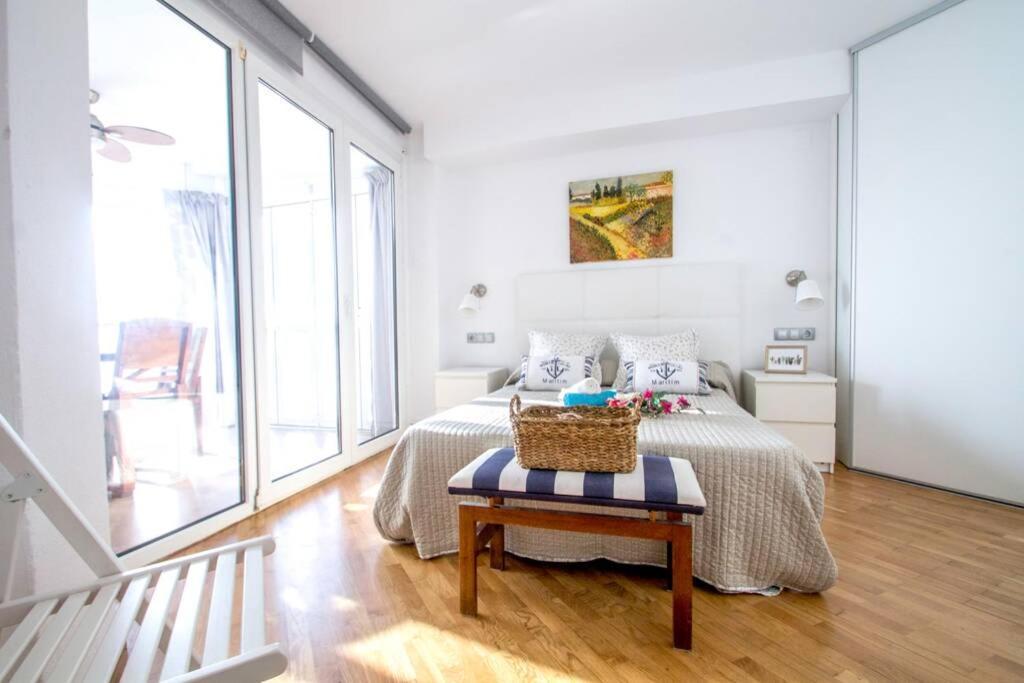 Primera linea de mar. Apartamento turístico Salou Exterior foto