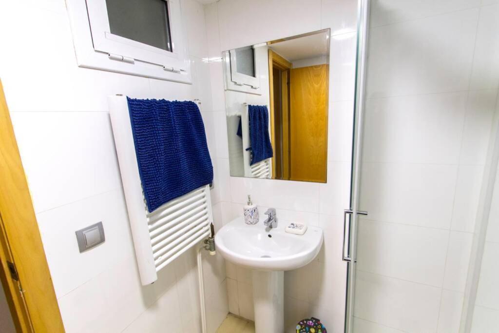 Primera linea de mar. Apartamento turístico Salou Exterior foto